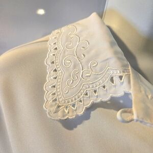 Studio Works White Embroidered Long Sleeve Woman's Blouse Size Petite